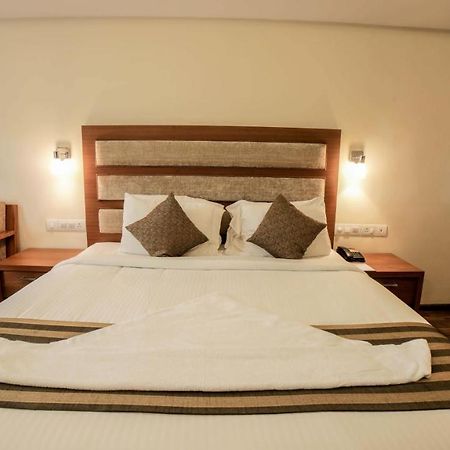 Dass Continental Thrissur Bagian luar foto