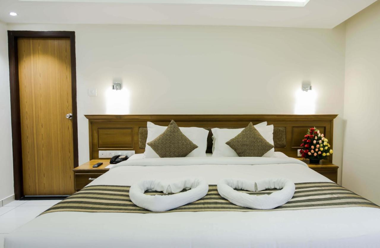 Dass Continental Thrissur Bagian luar foto